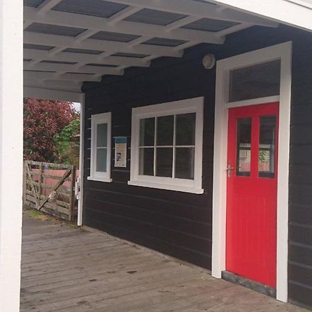 Whanga Butcher Shop Whangamomona Екстериор снимка